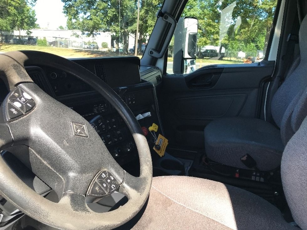 Sleeper Tractor-Heavy Duty Tractors-International-2020-LT625-Charlotte-NC-620,611\n\t\tmiles-$ 37,500 - Image 10