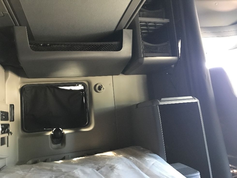 Sleeper Tractor-Heavy Duty Tractors-International-2020-LT625-Charlotte-NC-620,611\n\t\tmiles-$ 37,500 - Image 18