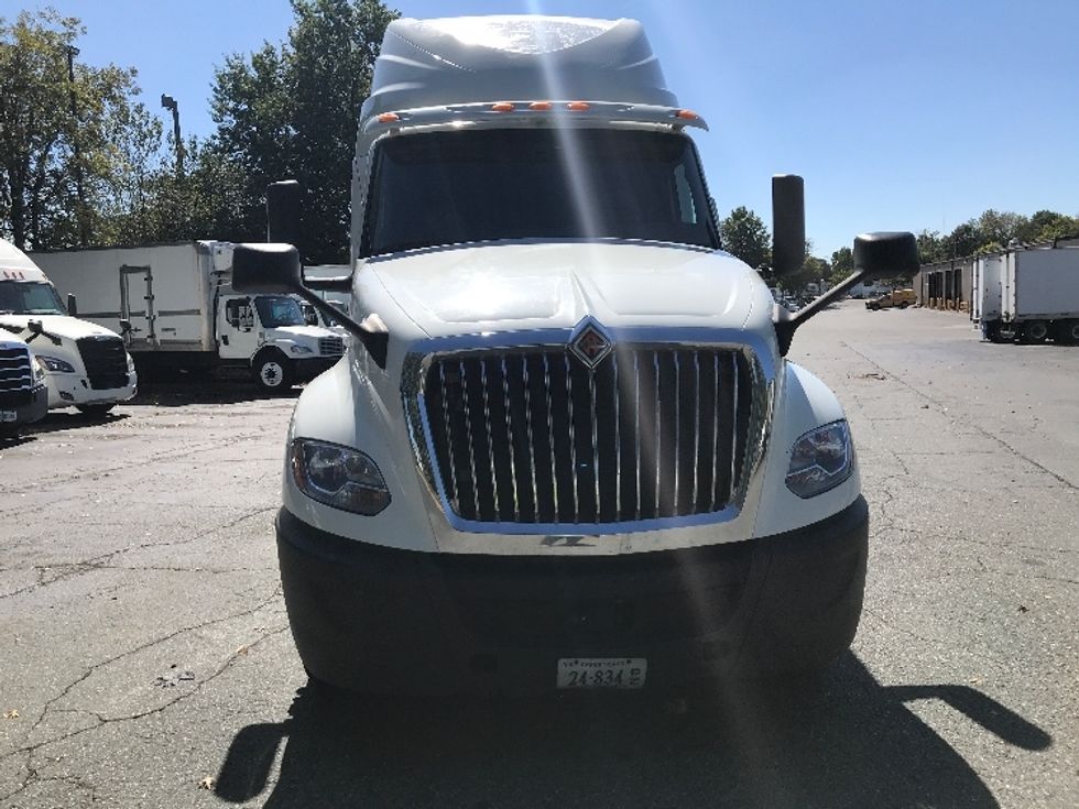 Sleeper Tractor-Heavy Duty Tractors-International-2020-LT625-Charlotte-NC-620,611\n\t\tmiles-$ 37,500 - Image 2