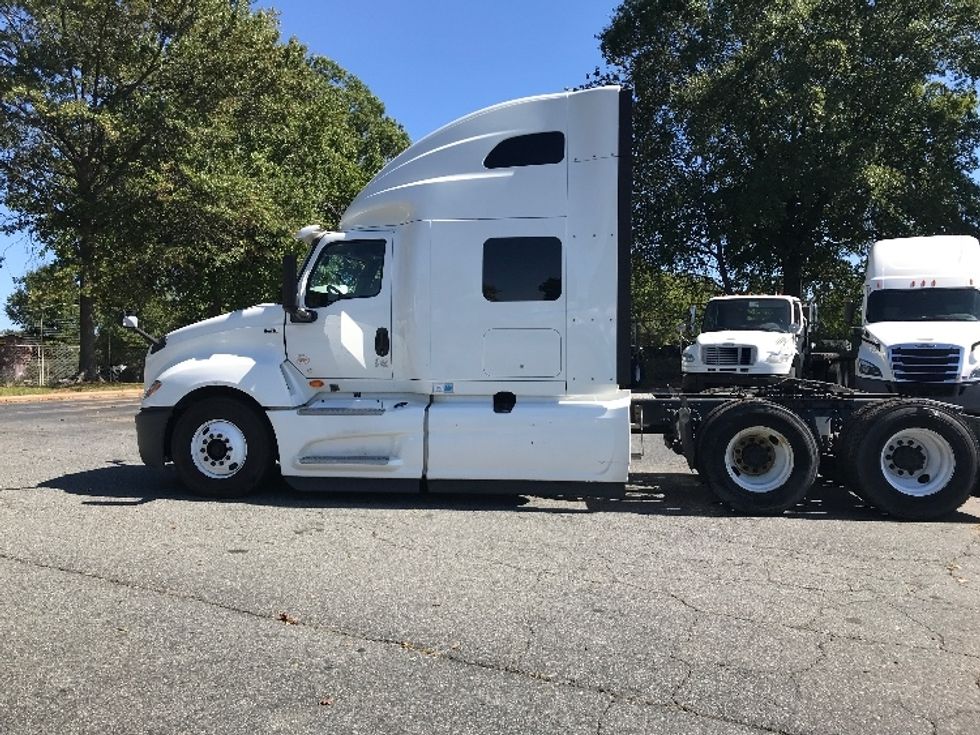 Sleeper Tractor-Heavy Duty Tractors-International-2020-LT625-Charlotte-NC-620,611\n\t\tmiles-$ 37,500 - Image 4