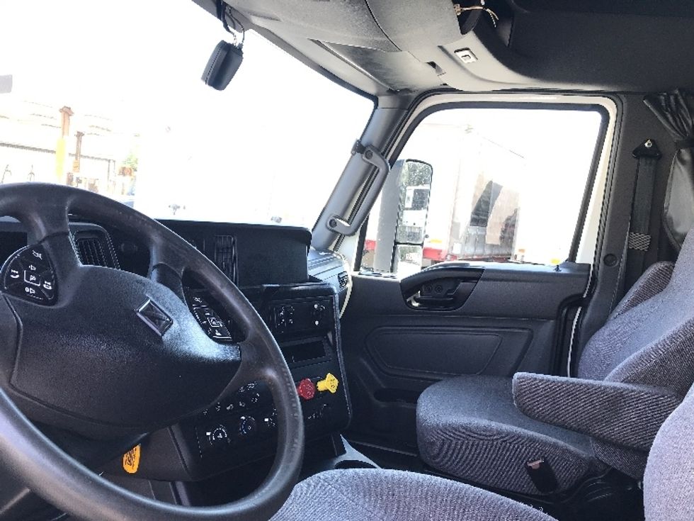 Sleeper Tractor-Heavy Duty Tractors-International-2020-LT625-Chesapeake-VA-679,707\n\t\tmiles-$ 37,750 - Image 10