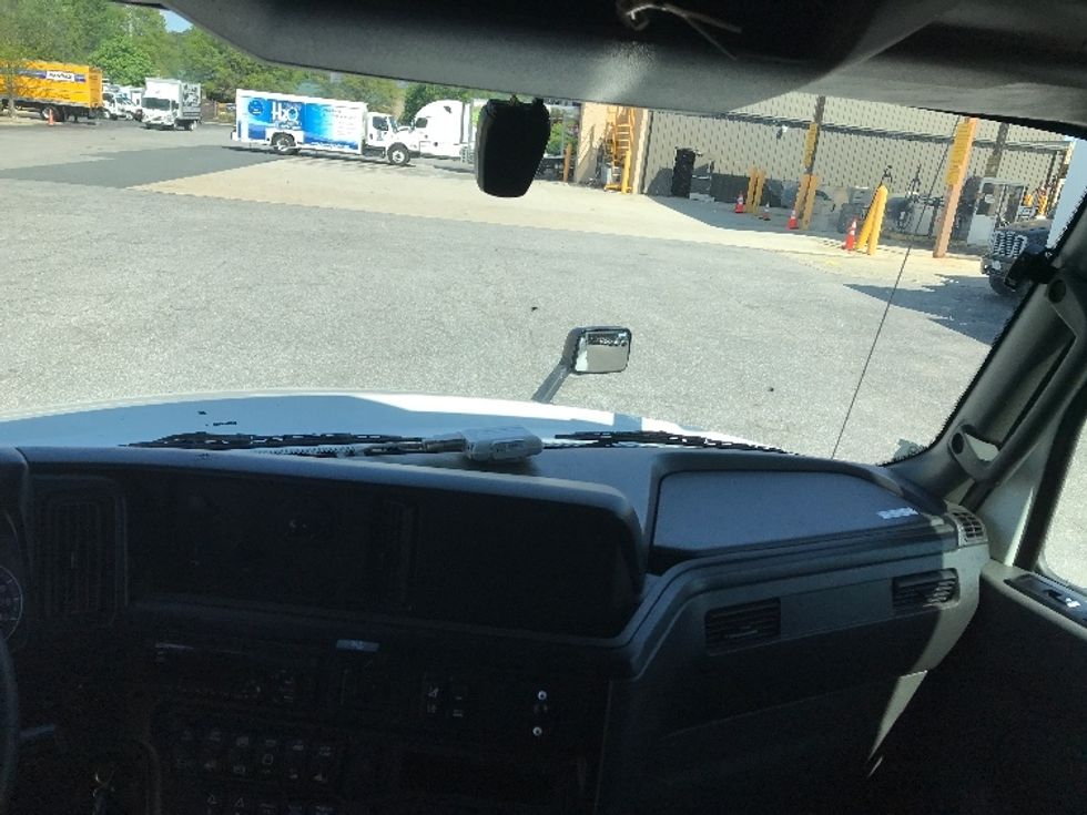 Sleeper Tractor-Heavy Duty Tractors-International-2020-LT625-Chesapeake-VA-679,707\n\t\tmiles-$ 37,750 - Image 12