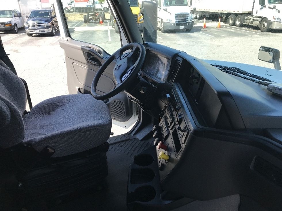 Sleeper Tractor-Heavy Duty Tractors-International-2020-LT625-Chesapeake-VA-679,707\n\t\tmiles-$ 37,750 - Image 15