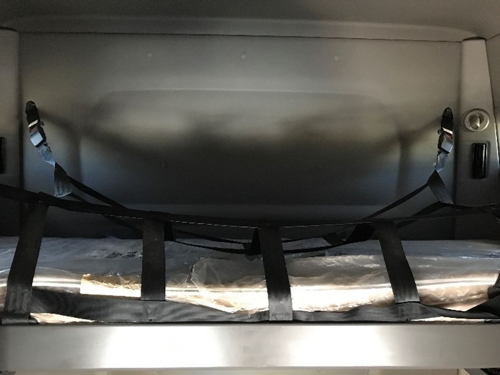 Sleeper Tractor-Heavy Duty Tractors-International-2020-LT625-Chesapeake-VA-679,707\n\t\tmiles-$ 37,750 - Image 17