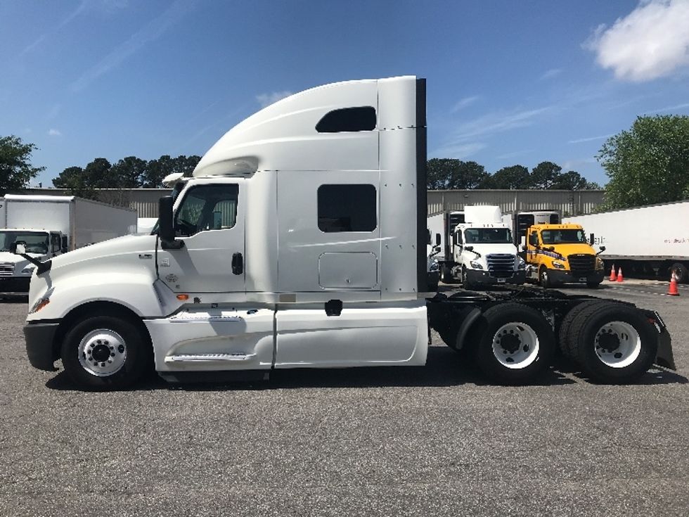 Sleeper Tractor-Heavy Duty Tractors-International-2020-LT625-Chesapeake-VA-679,707\n\t\tmiles-$ 37,750 - Image 4