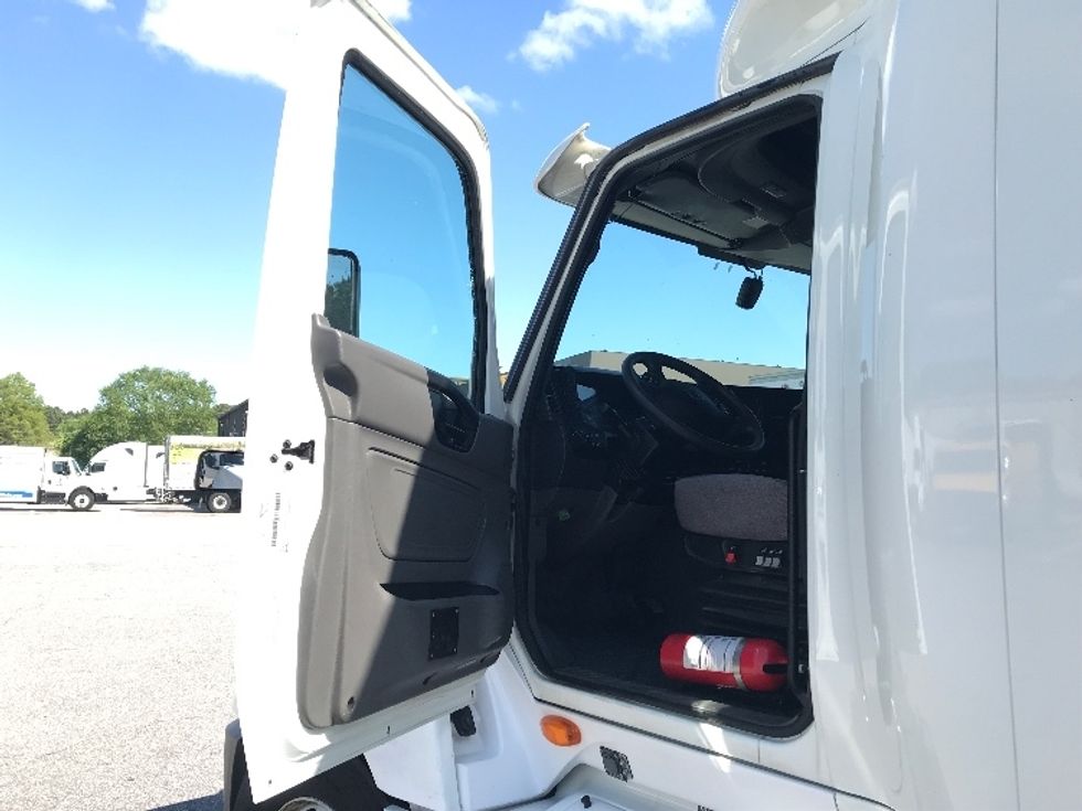 Sleeper Tractor-Heavy Duty Tractors-International-2020-LT625-Chesapeake-VA-679,707\n\t\tmiles-$ 37,750 - Image 9
