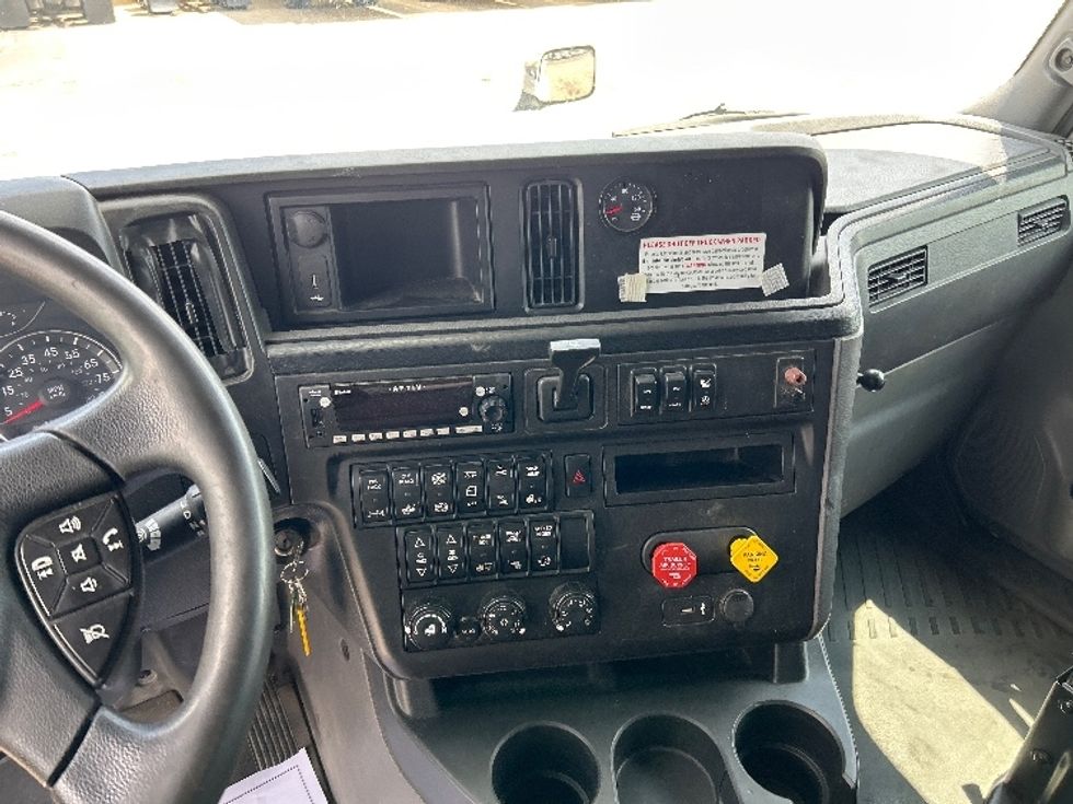 Sleeper Tractor-Heavy Duty Tractors-International-2020-LT625-Chicago (Melrose Park)-IL-497,150\n\t\tmiles-$ 41,500 - Image 12