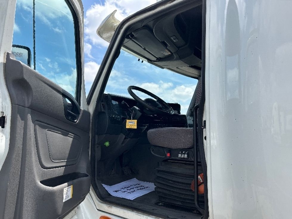 Sleeper Tractor-Heavy Duty Tractors-International-2020-LT625-Chicago (Melrose Park)-IL-497,150\n\t\tmiles-$ 41,500 - Image 9