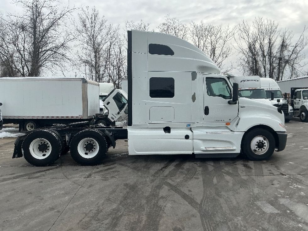 Sleeper Tractor-Heavy Duty Tractors-International-2020-LT625-Chicopee-MA-398,765\n\t\tmiles-$ 45,500 - Image 8