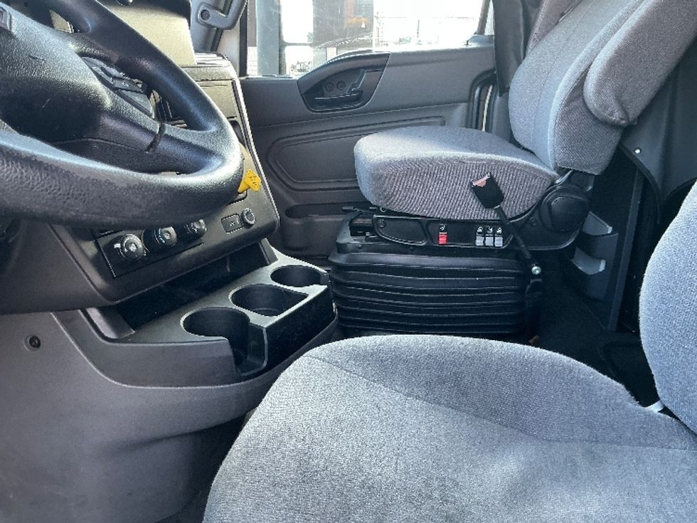 Sleeper Tractor-Heavy Duty Tractors-International-2020-LT625-Chicopee-MA-407,985\n\t\tmiles-$ 45,000 - Image 10