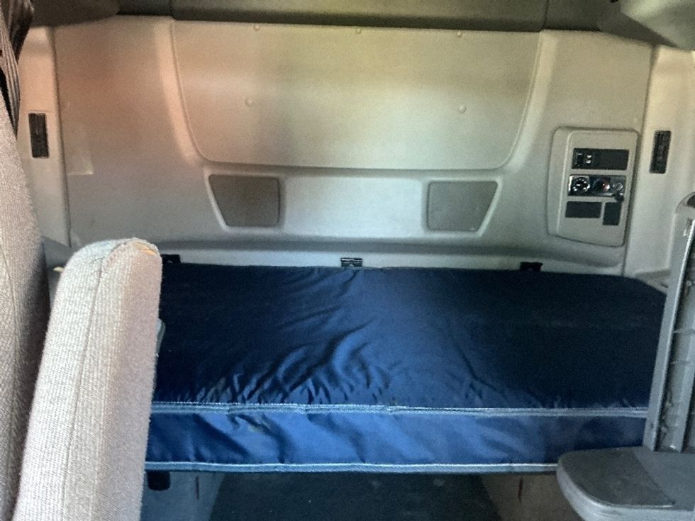 Sleeper Tractor-Heavy Duty Tractors-International-2020-LT625-Chicopee-MA-407,985\n\t\tmiles-$ 45,000 - Image 16