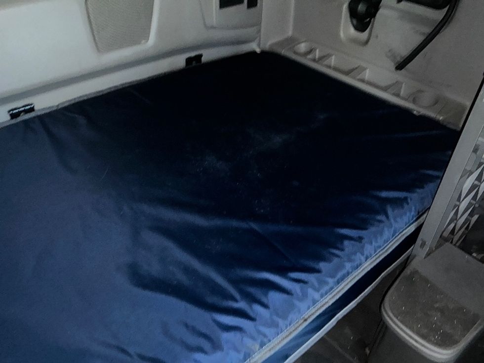 Sleeper Tractor-Heavy Duty Tractors-International-2020-LT625-Chicopee-MA-407,985\n\t\tmiles-$ 45,000 - Image 17