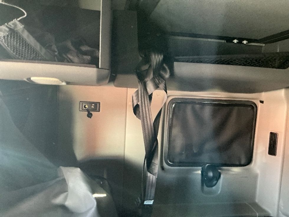 Sleeper Tractor-Heavy Duty Tractors-International-2020-LT625-Chicopee-MA-407,985\n\t\tmiles-$ 45,000 - Image 18