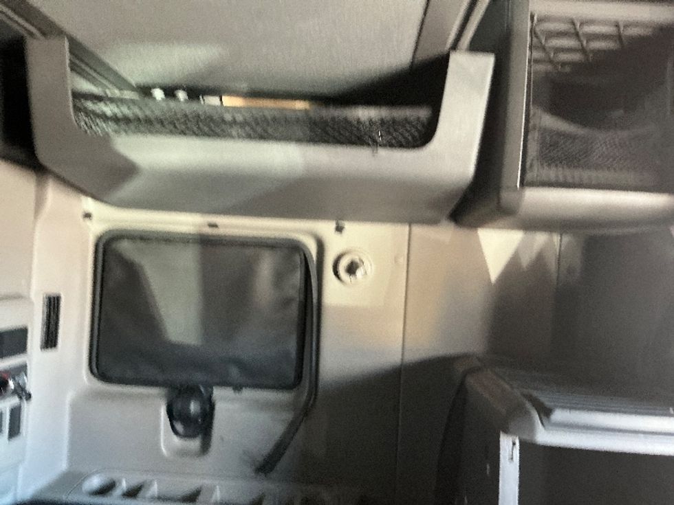 Sleeper Tractor-Heavy Duty Tractors-International-2020-LT625-Chicopee-MA-407,985\n\t\tmiles-$ 45,000 - Image 19