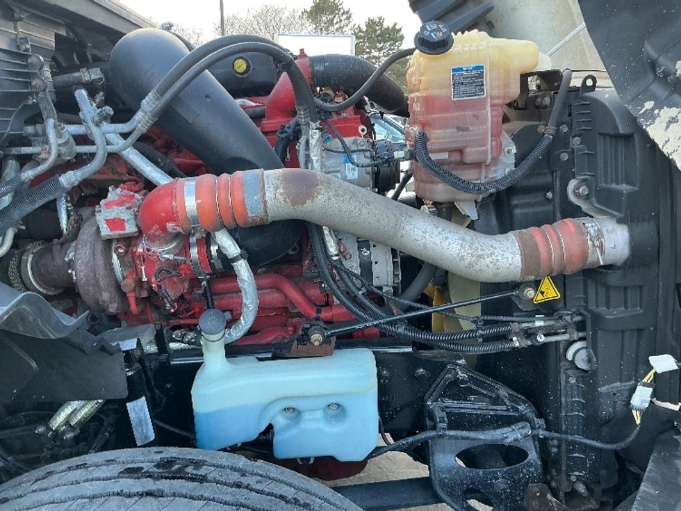 Sleeper Tractor-Heavy Duty Tractors-International-2020-LT625-Chicopee-MA-472,343\n\t\tmiles-$ 41,500 - Image 21