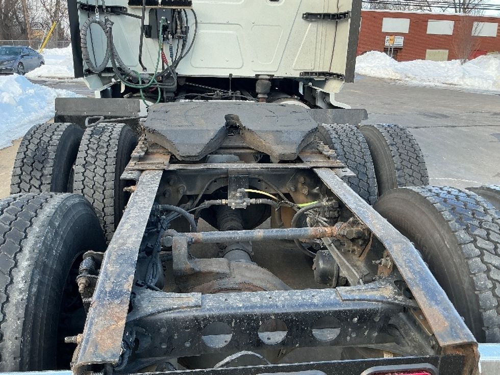 Sleeper Tractor-Heavy Duty Tractors-International-2020-LT625-Chicopee-MA-472,343\n\t\tmiles-$ 41,500 - Image 6