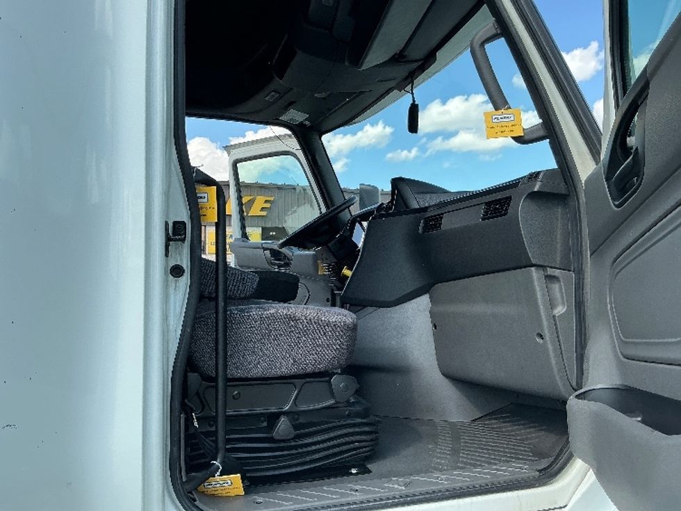 Sleeper Tractor-Heavy Duty Tractors-International-2020-LT625-Cincinnati-OH-398,729\n\t\tmiles-$ 50,000 - Image 12