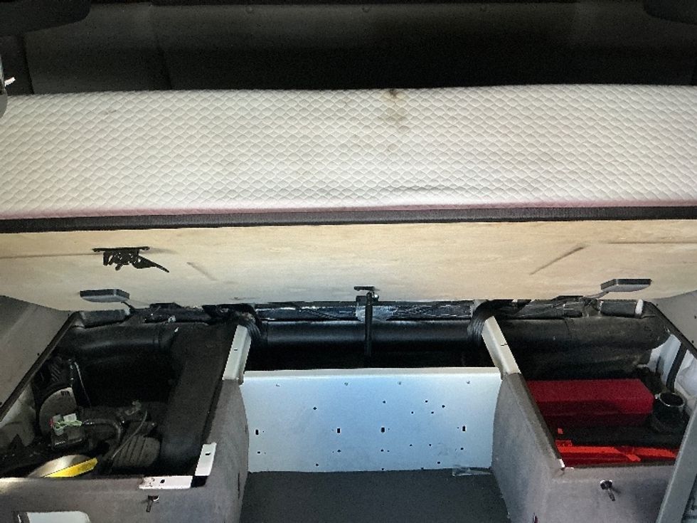 Sleeper Tractor-Heavy Duty Tractors-International-2020-LT625-Cincinnati-OH-398,729\n\t\tmiles-$ 50,000 - Image 15