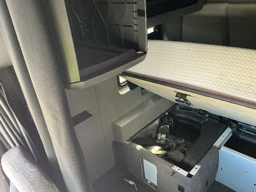 Sleeper Tractor-Heavy Duty Tractors-International-2020-LT625-Cincinnati-OH-398,729\n\t\tmiles-$ 50,000 - Image 18