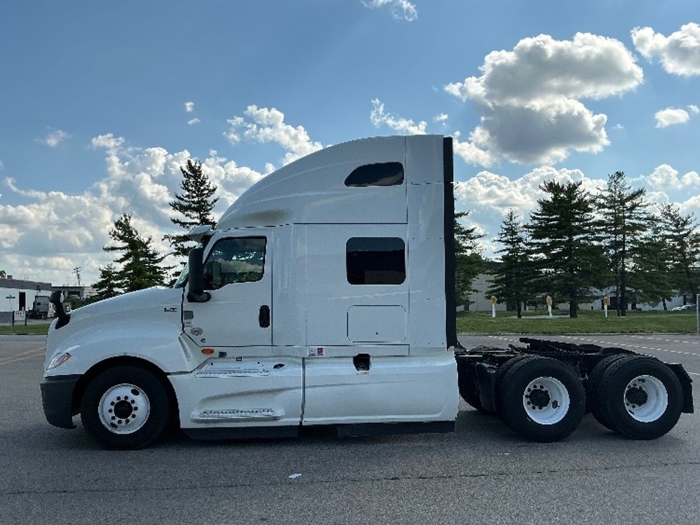 Sleeper Tractor-Heavy Duty Tractors-International-2020-LT625-Cincinnati-OH-398,729\n\t\tmiles-$ 50,000 - Image 4