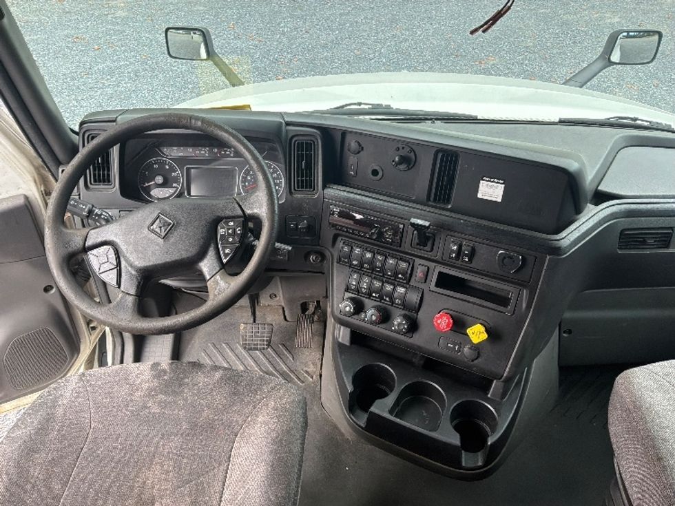Sleeper Tractor-Heavy Duty Tractors-International-2020-LT625-Cleona-PA-594,732\n\t\tmiles-$ 46,000 - Image 12