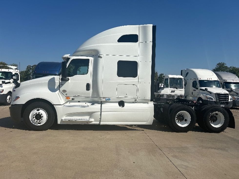 Sleeper Tractor-Heavy Duty Tractors-International-2020-LT625-Cleveland-TN-559,676\n\t\tmiles-$ 41,000 - Image 4