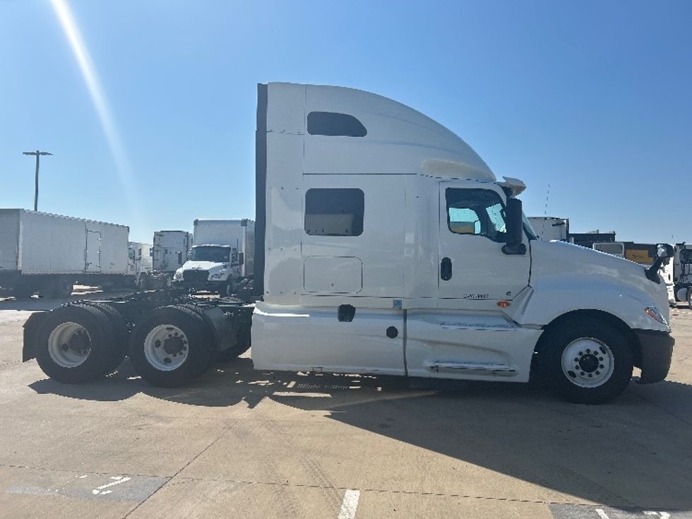 Sleeper Tractor-Heavy Duty Tractors-International-2020-LT625-Cleveland-TN-559,676\n\t\tmiles-$ 41,000 - Image 8
