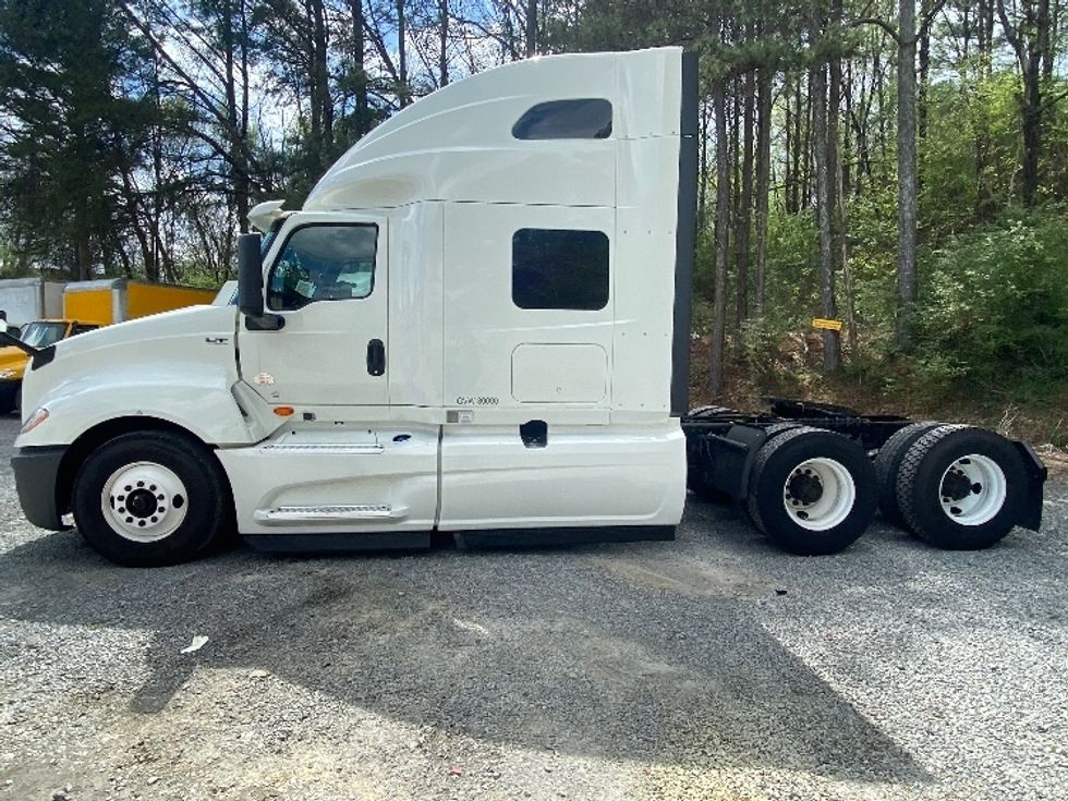 Sleeper Tractor-Heavy Duty Tractors-International-2020-LT625-Cleveland-TN-695,630\n\t\tmiles-$ 29,750 - Image 4