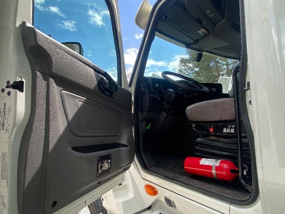 Sleeper Tractor-Heavy Duty Tractors-International-2020-LT625-Cleveland-TN-695,630\n\t\tmiles-$ 29,750 - Image 9