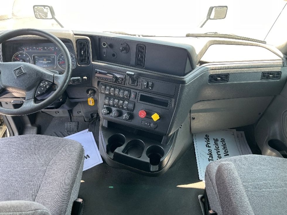 Sleeper Tractor-Heavy Duty Tractors-International-2020-LT625-Concord-NC-648,196\n\t\tmiles-$ 40,500 - Image 12
