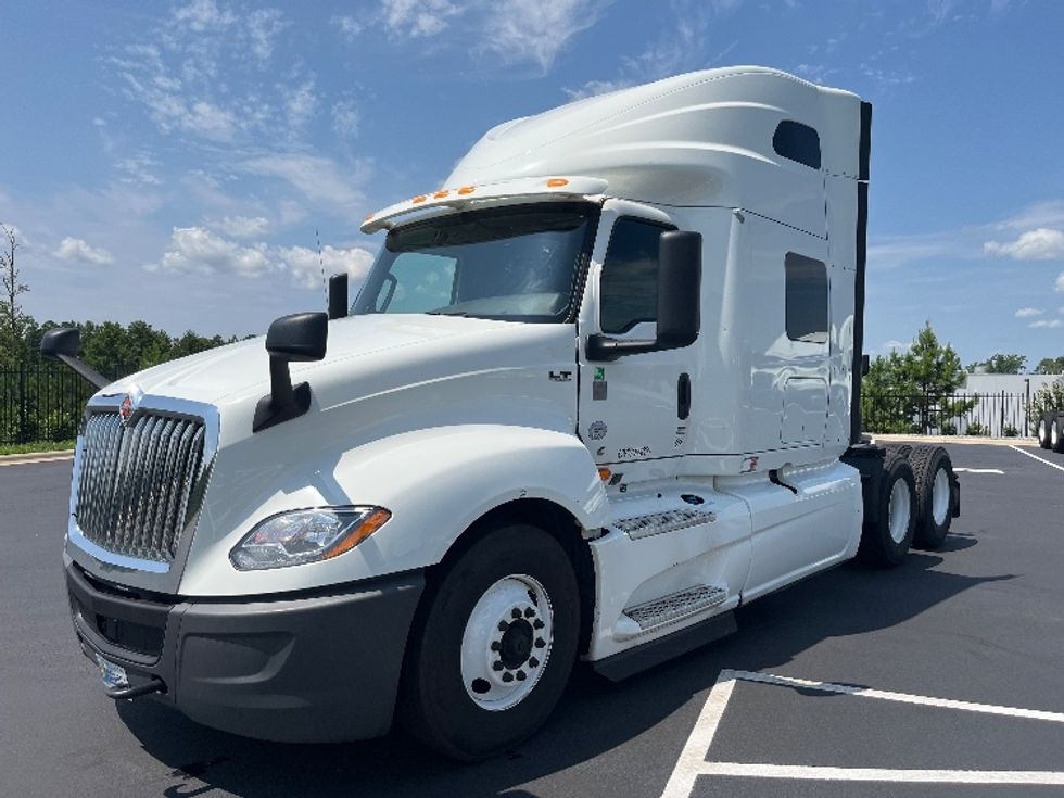 Sleeper Tractor-Heavy Duty Tractors-International-2020-LT625-Concord-NC-648,196\n\t\tmiles-$ 40,500 - Image 3