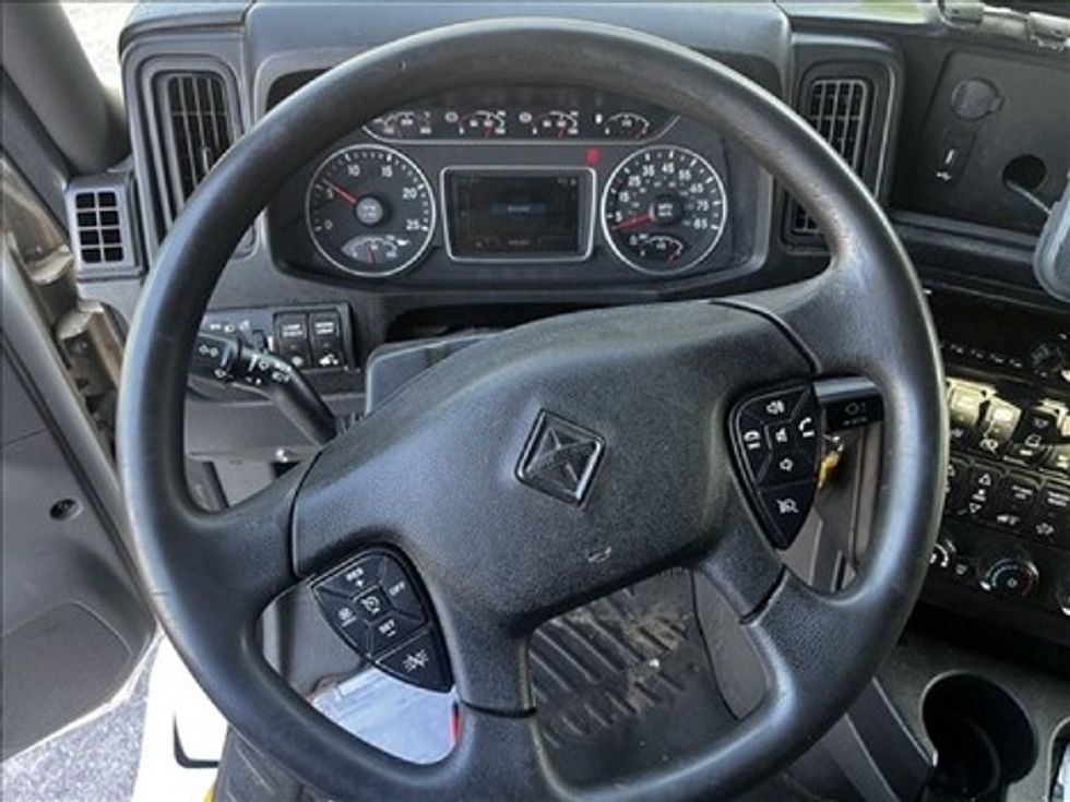 Sleeper Tractor-Heavy Duty Tractors-International-2020-LT625-Conyers-GA-426,421\n\t\tmiles-$ 37,000 - Image 12