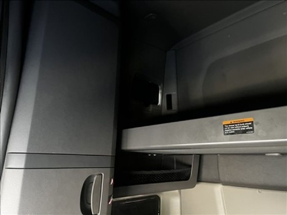 Sleeper Tractor-Heavy Duty Tractors-International-2020-LT625-Conyers-GA-426,421\n\t\tmiles-$ 37,000 - Image 14