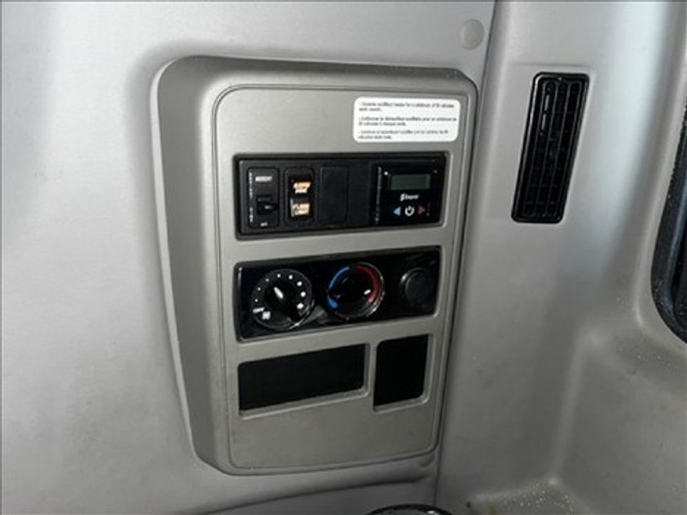 Sleeper Tractor-Heavy Duty Tractors-International-2020-LT625-Conyers-GA-426,421\n\t\tmiles-$ 37,000 - Image 16