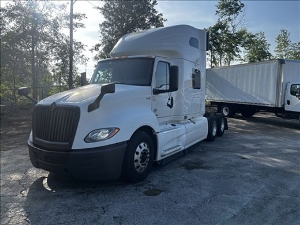 Sleeper Tractor-Heavy Duty Tractors-International-2020-LT625-Conyers-GA-426,421\n\t\tmiles-$ 37,000 - Image 3