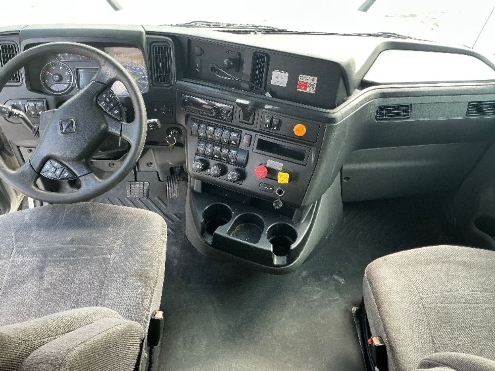 Sleeper Tractor-Heavy Duty Tractors-International-2020-LT625-Dallas-TX-456,768\n\t\tmiles-$ 54,500 - Image 12
