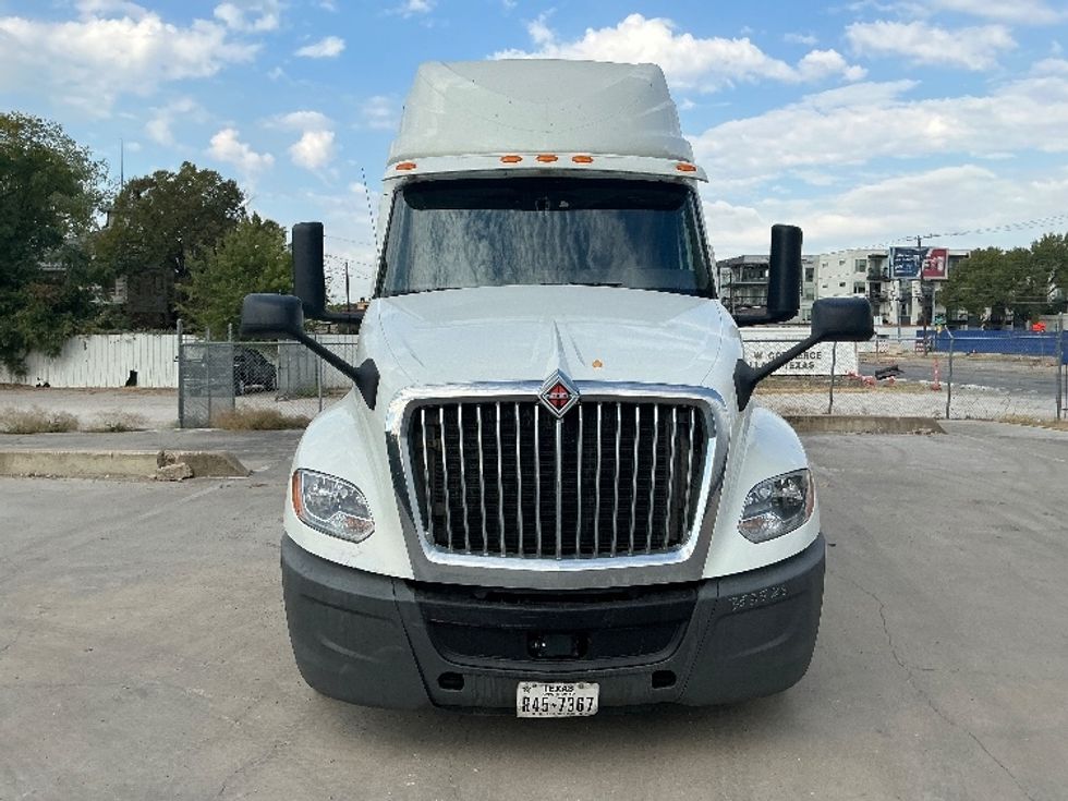 Sleeper Tractor-Heavy Duty Tractors-International-2020-LT625-Dallas-TX-456,768\n\t\tmiles-$ 54,500 - Image 2