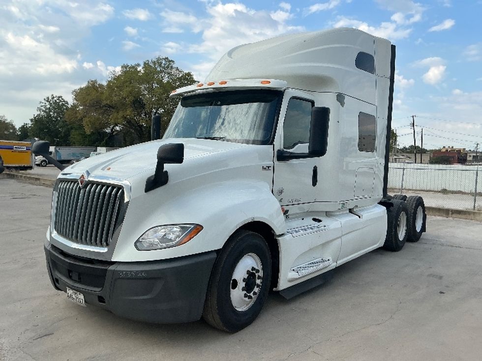 Sleeper Tractor-Heavy Duty Tractors-International-2020-LT625-Dallas-TX-456,768\n\t\tmiles-$ 54,500 - Image 3