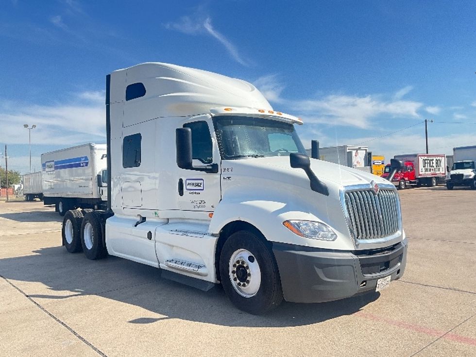 Sleeper Tractor-Heavy Duty Tractors-International-2020-LT625-Dallas-TX-461,428\n\t\tmiles-$ 54,250 - Image 1