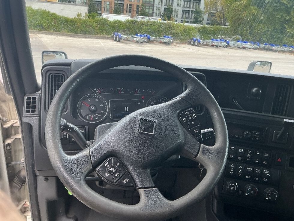 Sleeper Tractor-Heavy Duty Tractors-International-2020-LT625-Dallas-TX-461,428\n\t\tmiles-$ 54,250 - Image 11