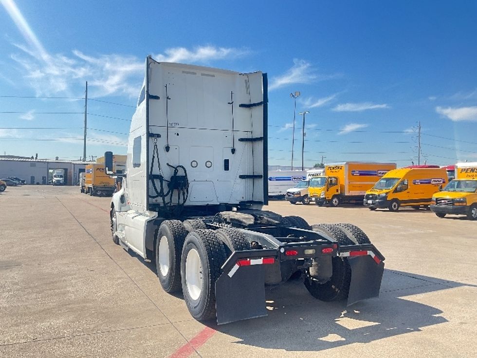 Sleeper Tractor-Heavy Duty Tractors-International-2020-LT625-Dallas-TX-461,428\n\t\tmiles-$ 54,250 - Image 5