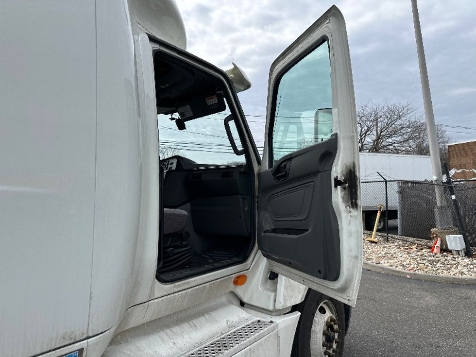 Sleeper Tractor-Heavy Duty Tractors-International-2020-LT625-Dayton-NJ-456,275\n\t\tmiles-$ 54,500 - Image 13