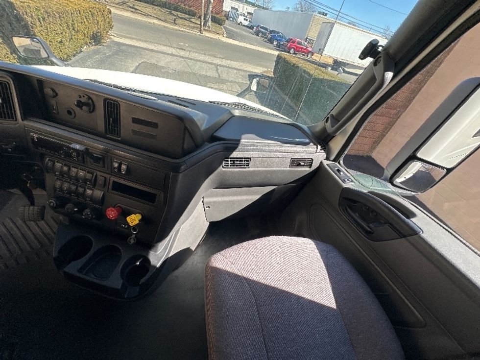 Sleeper Tractor-Heavy Duty Tractors-International-2020-LT625-Dayton-NJ-456,275\n\t\tmiles-$ 54,500 - Image 14