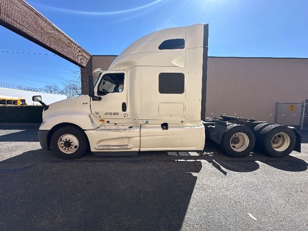 Sleeper Tractor-Heavy Duty Tractors-International-2020-LT625-Dayton-NJ-456,275\n\t\tmiles-$ 54,500 - Image 4