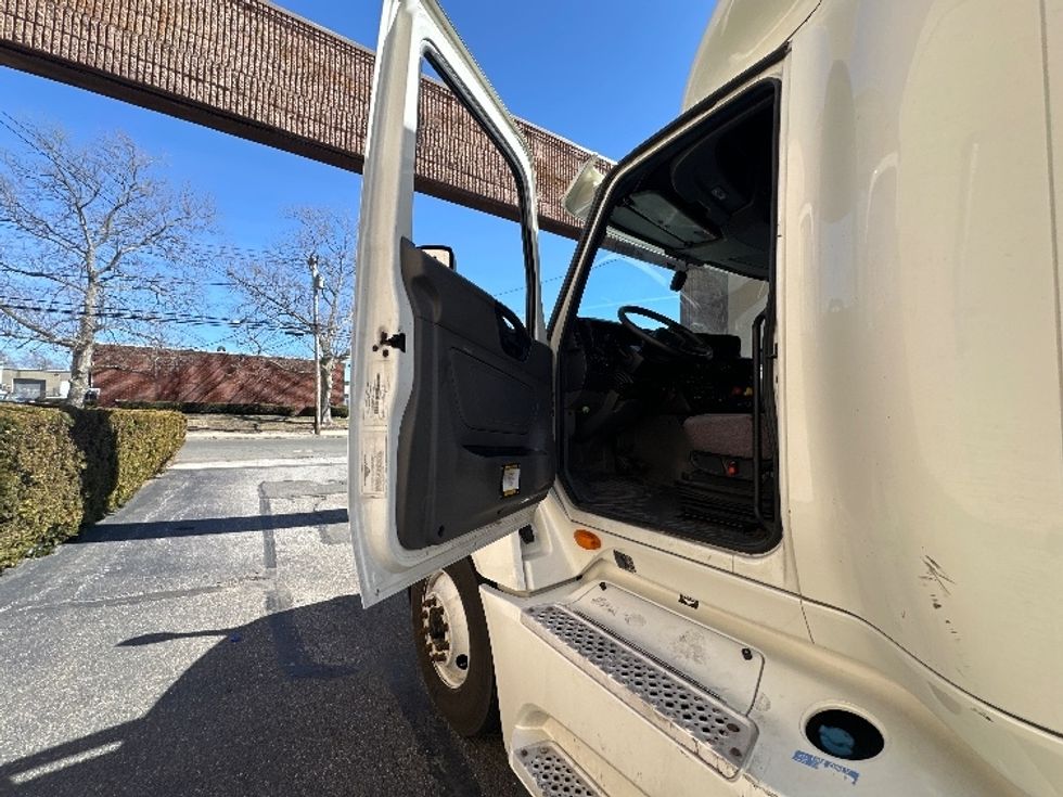 Sleeper Tractor-Heavy Duty Tractors-International-2020-LT625-Dayton-NJ-456,275\n\t\tmiles-$ 54,500 - Image 9