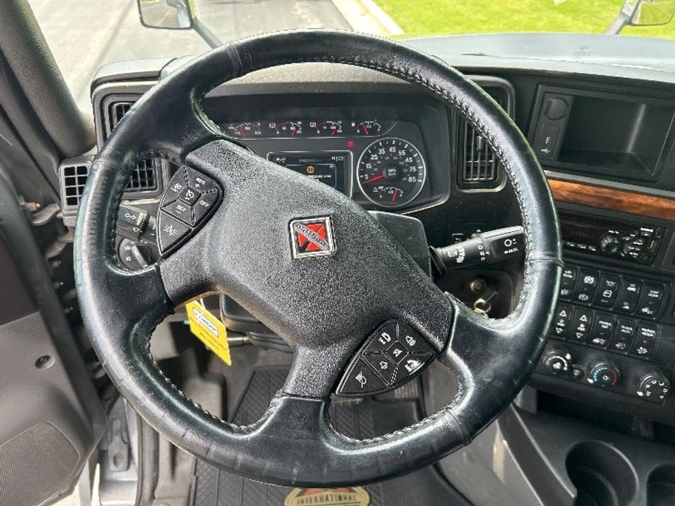 Sleeper Tractor-Heavy Duty Tractors-International-2020-LT625-De Pere-WI-638,054\n\t\tmiles-$ 41,750 - Image 11