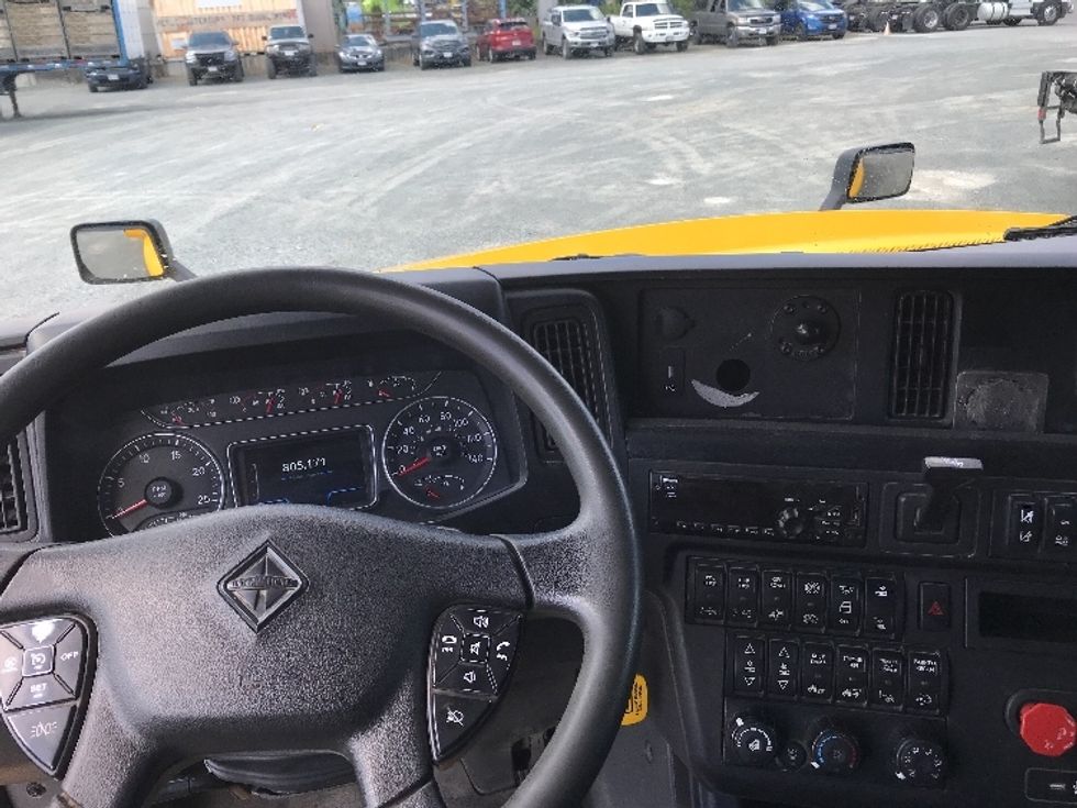 Sleeper Tractor-Heavy Duty Tractors-International-2020-LT625-Delta-BC-805,171\n\t\tkm-$ 60,500 - Image 11