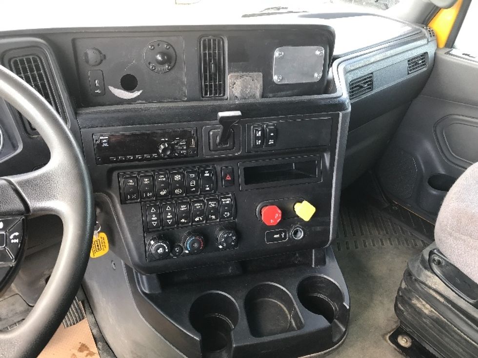 Sleeper Tractor-Heavy Duty Tractors-International-2020-LT625-Delta-BC-805,171\n\t\tkm-$ 60,500 - Image 12
