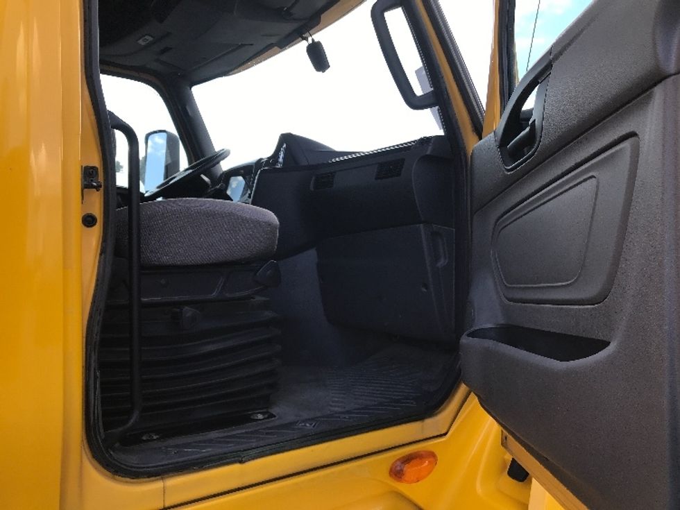 Sleeper Tractor-Heavy Duty Tractors-International-2020-LT625-Delta-BC-805,171\n\t\tkm-$ 60,500 - Image 13