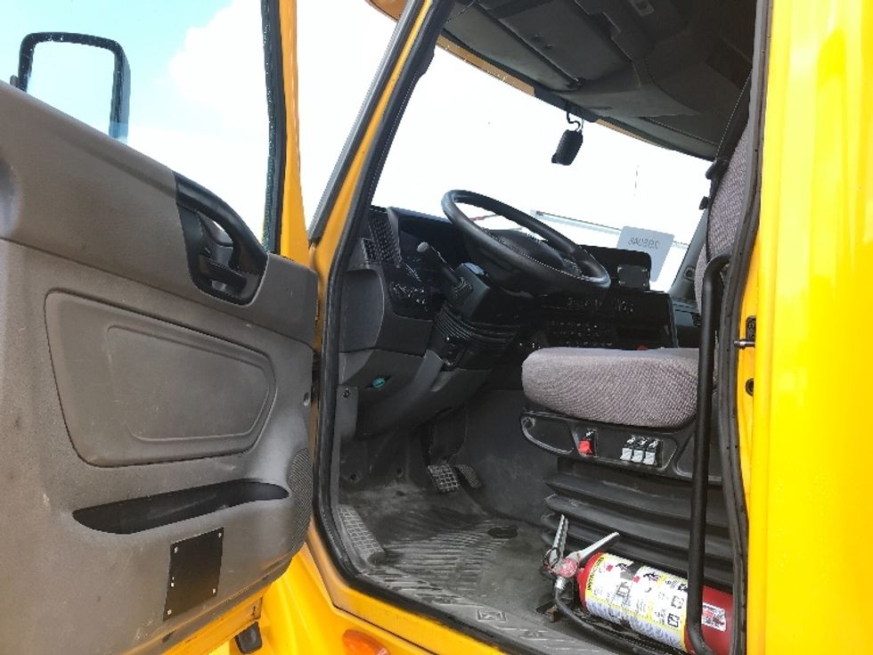 Sleeper Tractor-Heavy Duty Tractors-International-2020-LT625-Delta-BC-805,171\n\t\tkm-$ 60,500 - Image 9